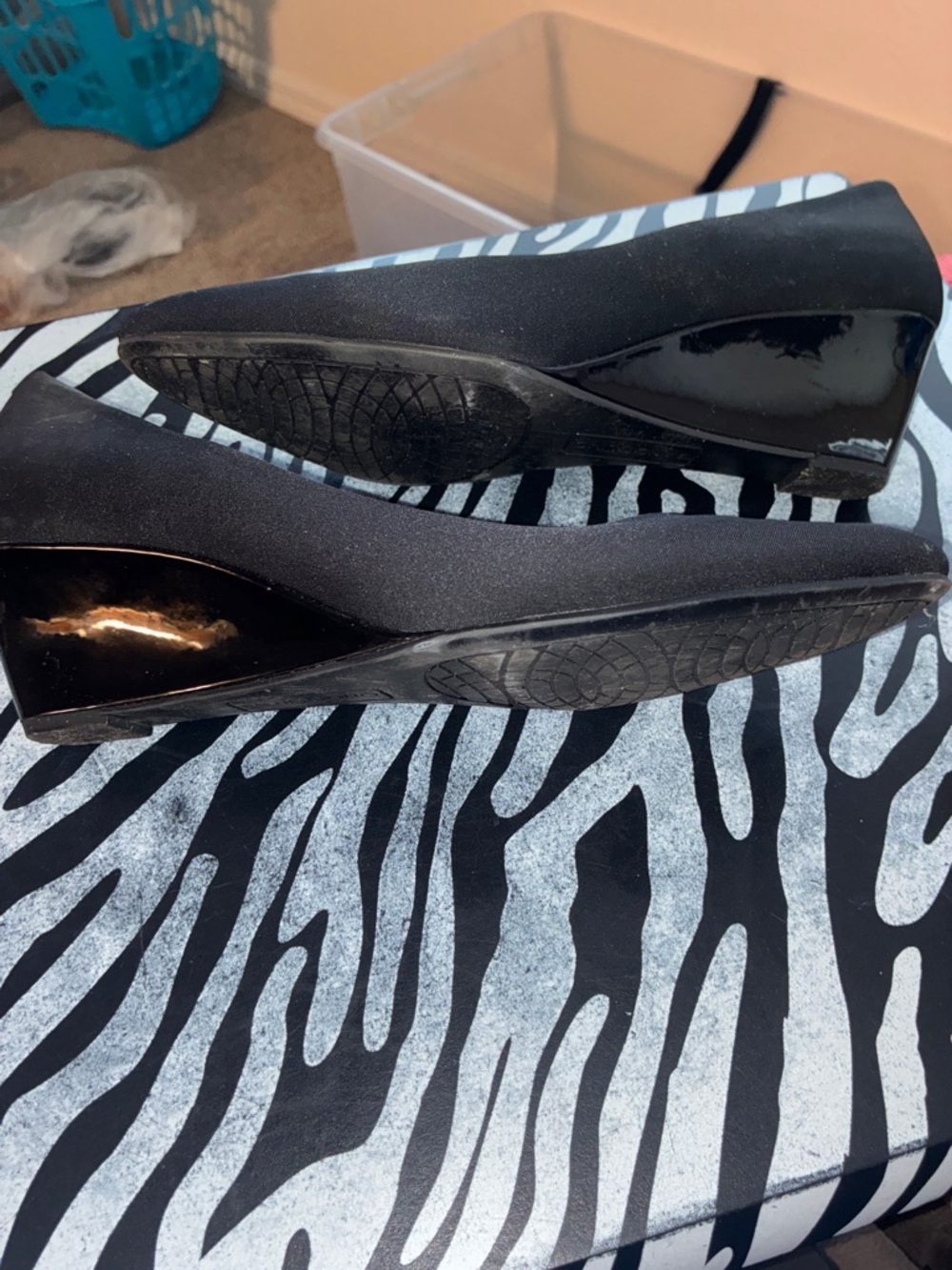Classic Black Bandolino Women's Dress Pumps - Elegant Everyday Heels - Picture 16 of 16
